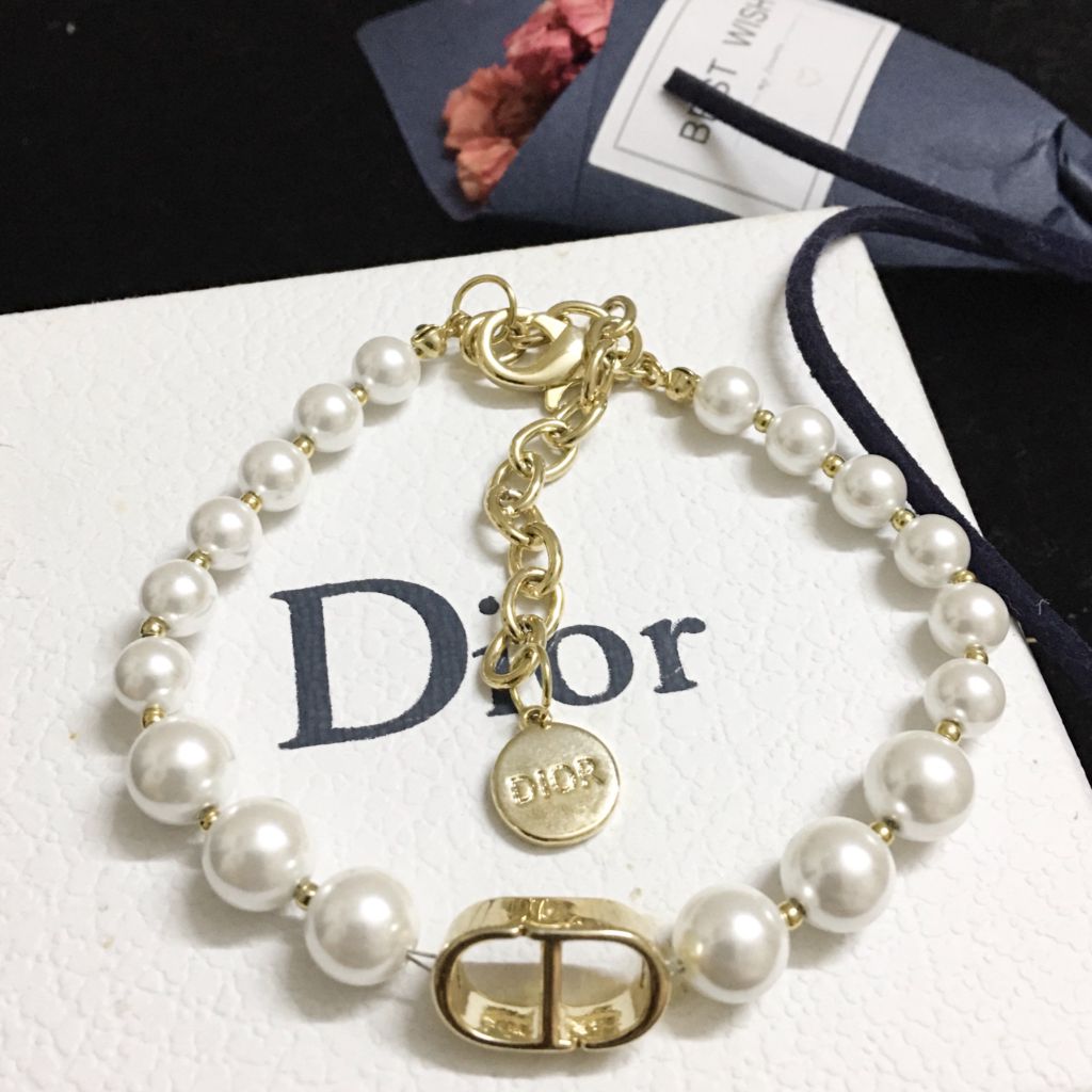  Vòng Tay Dior Màu Vàng Ngọc Trai Trắng Quý Phái (AA) 