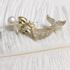  Cài Áo Nàng Tiên Cá Ngọc Trai & Pha Lê Trắng 