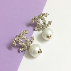  Bông Tai Chanel Màu Vàng Ngọc Trai (AT) 