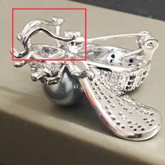  Cài Áo Nam, Nữ - Con Ong Dior Màu Trắng Ngọc trai & Pha Lê Đen, Trắng (AE) 