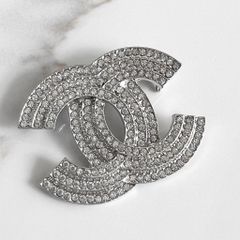  Cài Áo Nam, Nữ - Chanel Màu Trắng Pha Lê (CD) 