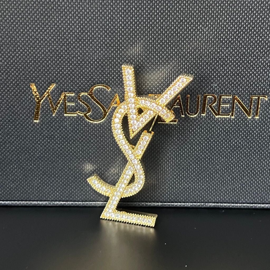  Cài Áo Nam, Nữ - YSL Vàng Bản To Pha Lê (AQ) 