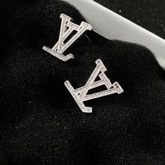  Bông Tai LV Màu Trắng Pha Lê (AD) 