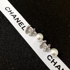  Bông Tai Chanel Màu Trắng Ngọc Trai & Pha Lê (CE) 