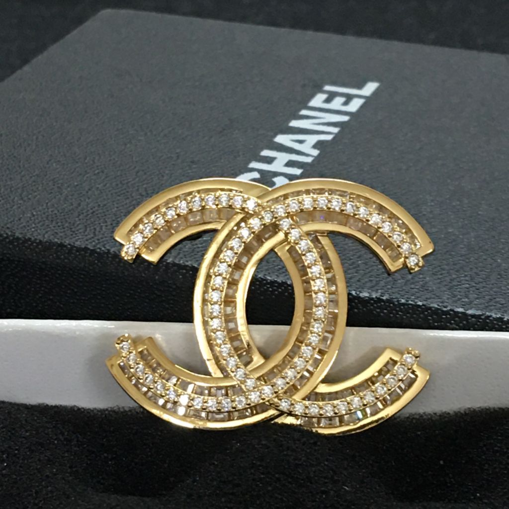  Cài Áo Nam, Nữ - Chanel Màu Vàng Pha Lê (AW) 