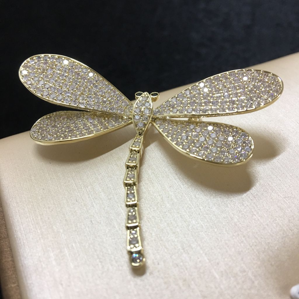  Cài Áo Nam, Nữ - Con Chuồn Chuồn Vàng Bản To Pha Lê Trắng Sang Trọng (AC) 