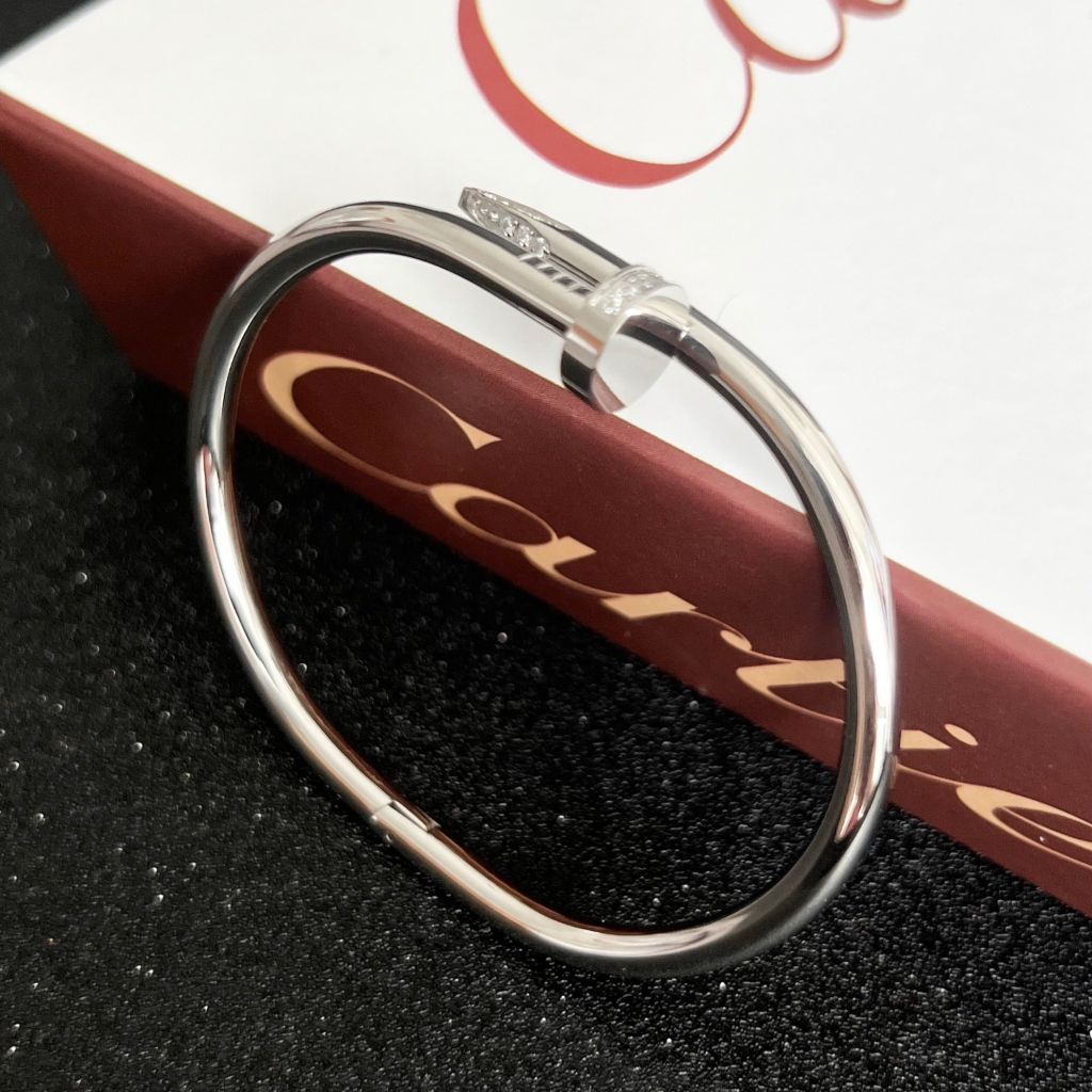  Bộ Trang Sức Cây Đinh Cartier Titan Cao Cấp - Vòng Tay & Nhẫn Màu Trắng Pha Lê (AC) 