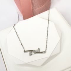  Dây Chuyền Titan Cao Cấp - 2 Cây Đinh Pha Lê Trắng 