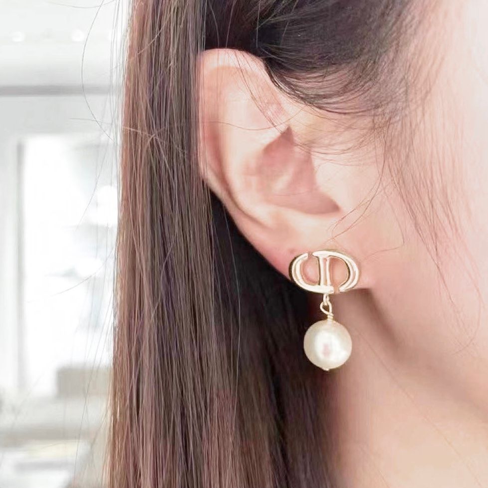  Bông Tai Dior Màu Vàng Ngọc Trai (AQ) 