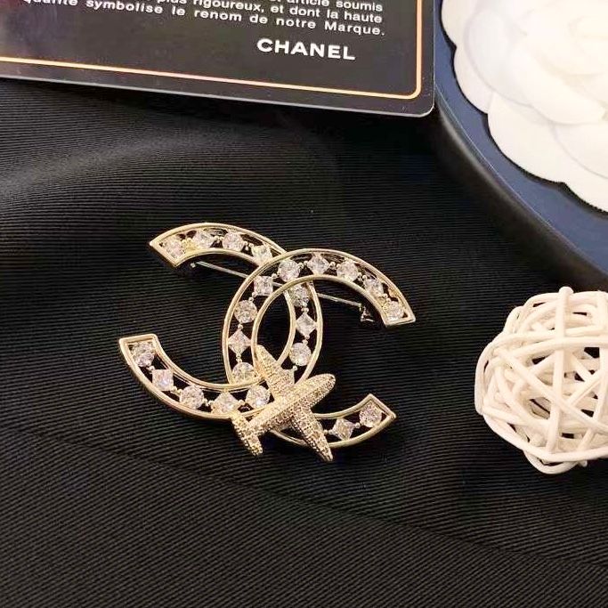  Cài Áo Chanel Máy Bay Màu Vàng Pha Lê Trắng (CP) 