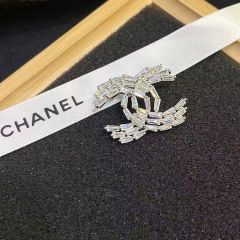  Cài Áo Nam, Nữ - Chanel Lưới Size Nhỏ Màu Trắng Pha Lê (AP) 