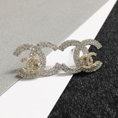  Bông Tai Chanel 2C Màu Trắng & Màu Vàng Pha Lê (BT) 