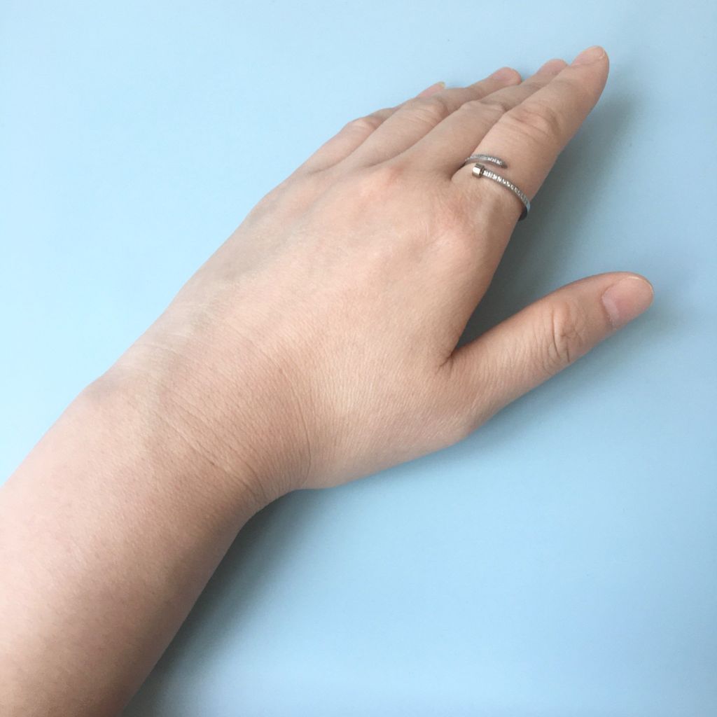  Nhẫn Titan Cao Cấp - Cây Đinh Cartier Màu Trắng Pha Lê (AJ) 