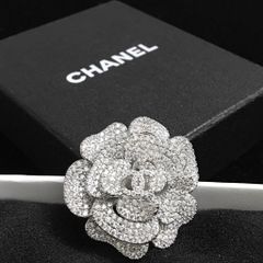  Cài Áo Hoa Trà Chanel Pha Lê Trắng (BF) 