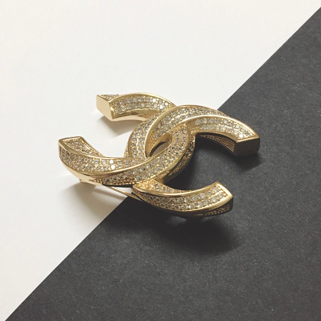  Cài Áo Nam, Nữ - Chanel Xoắn Màu Vàng Hồng Pha Lê Trắng (AA) 