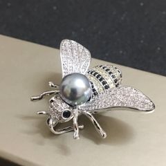  Cài Áo Nam, Nữ - Con Ong Dior Màu Trắng Ngọc trai & Pha Lê Đen, Trắng (AE) 