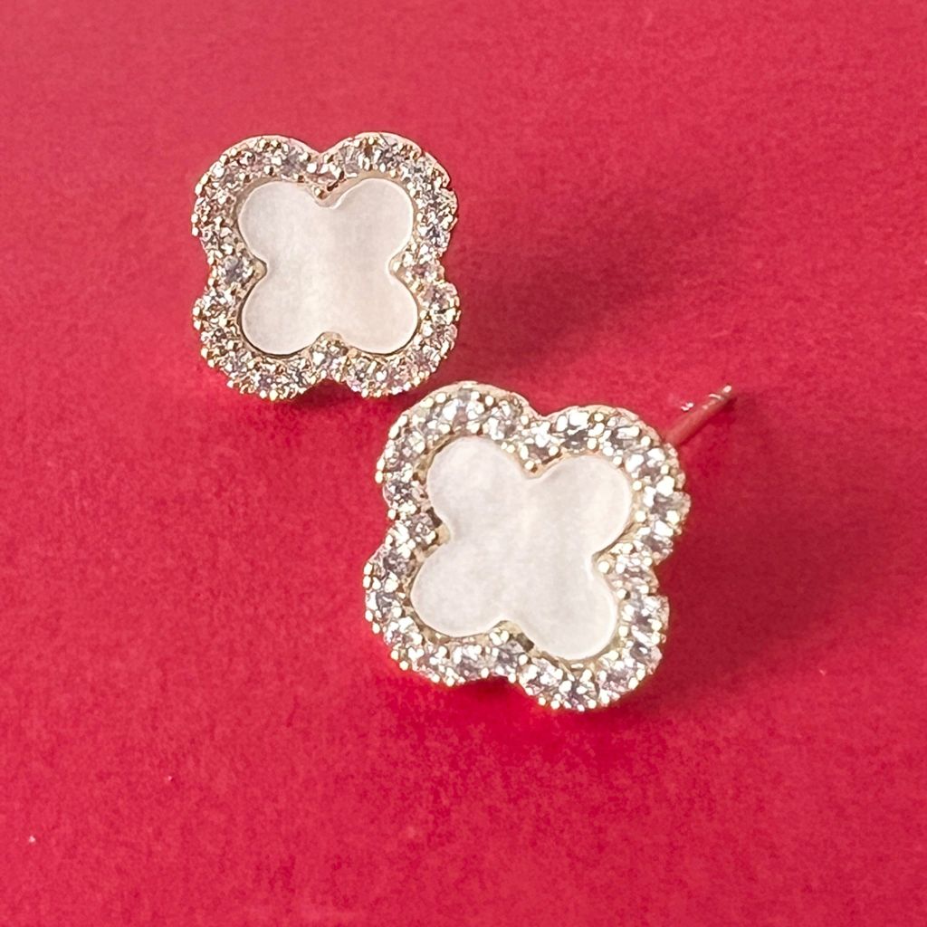  Bông Tai Cỏ 4 Lá May Mắn 1cm Vỏ Trai Thiên Nhiên & Pha Lê Trắng (AG) 