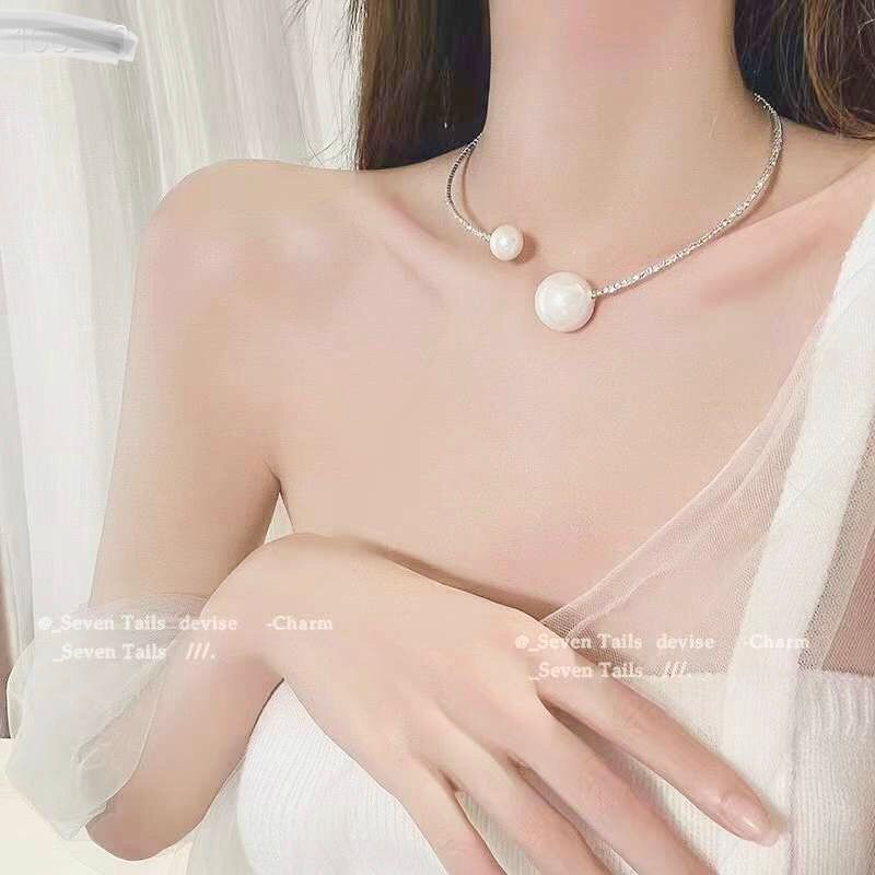  Vòng Cổ Choker Dior 2 Viên Ngọc Trai Màu Trắng Quý Phái 