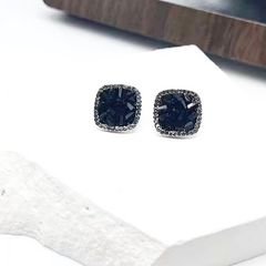  Bông Tai Vuông Bản To Pha Lê Đen & Trắng Sang Trọng 