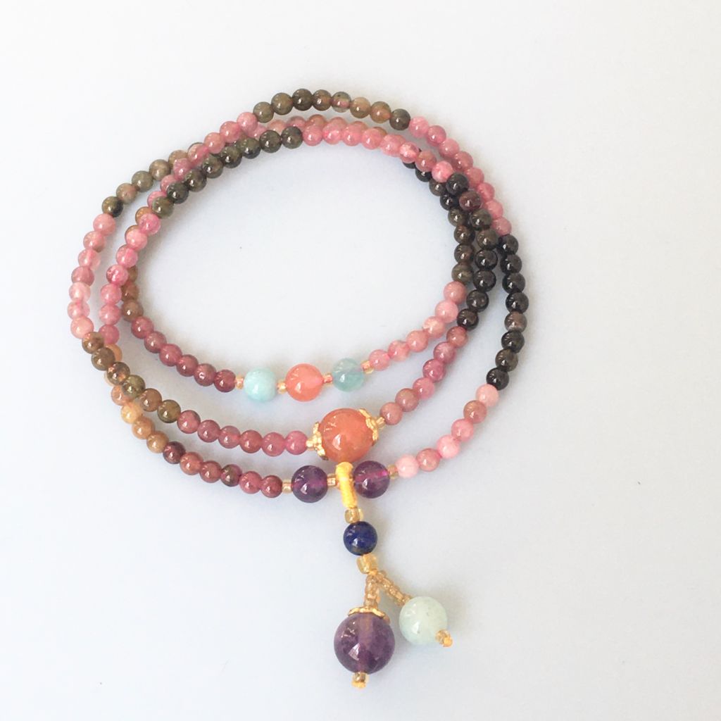  Vòng Đá Phong Thuỷ Cao Cấp - 3 Vòng Đá Tourmaline Đa Sắc Màu, Đá Aquamarine, Đá Thạch Anh Tím & Đá Mã Não Đỏ Tự Nhiên 