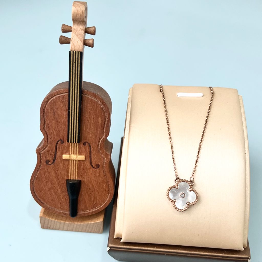  Dây Chuyền Titan Cao Cấp - Cỏ 4 Lá May Mắn Vỏ Trai Thiên Nhiên & Pha Lê Trắng 