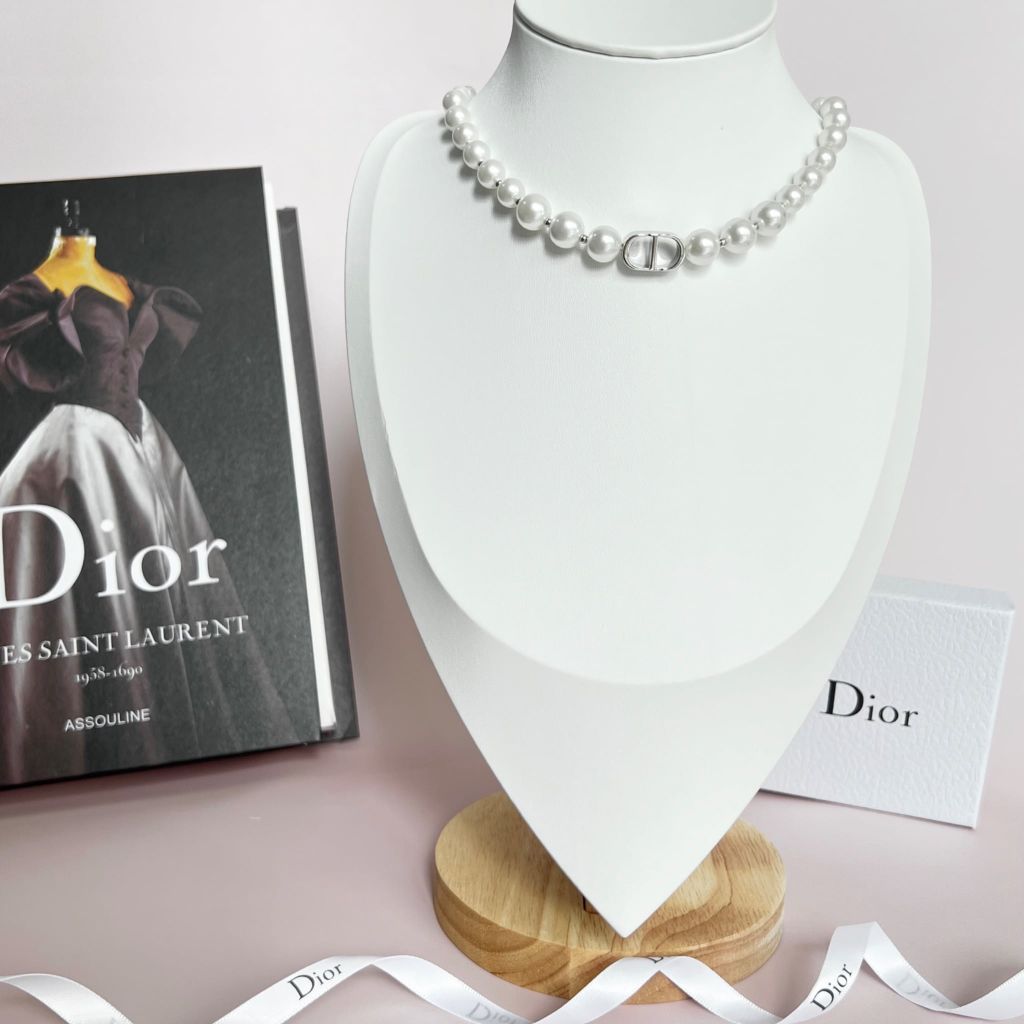  Vòng Cổ Choker Dior Ngọc Trai Màu Trắng Quý Phái 