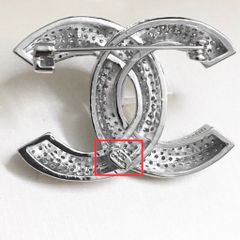  Bộ Trang Sức Chanel Trắng - Cài Áo & Bông Tai Pha Lê (AB) 