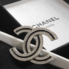  Cài Áo Nam, Nữ - Chanel Màu Trắng Đen Pha Lê (BA) 