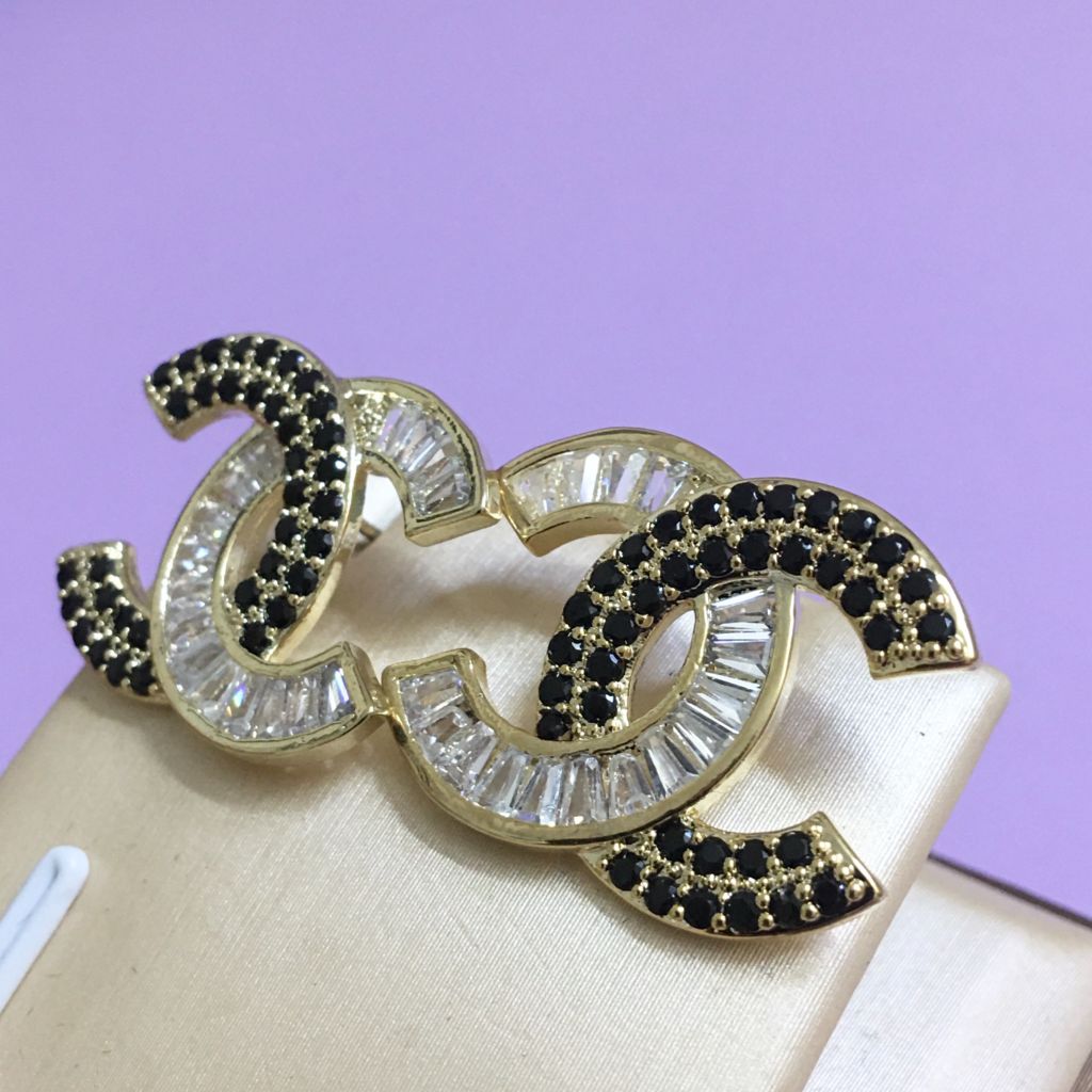  Bông Tai Chanel Bản To Màu Vàng Pha Lê Đen & Trắng Cá Tính (AI) 