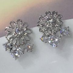  Bông Tai Cánh Hoa Pha Lê (AK) 