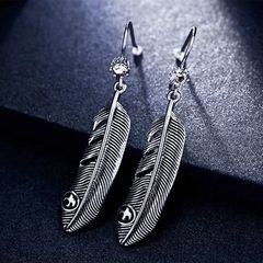  Khuyên Tai Lông Vũ Đen Cá Tính 