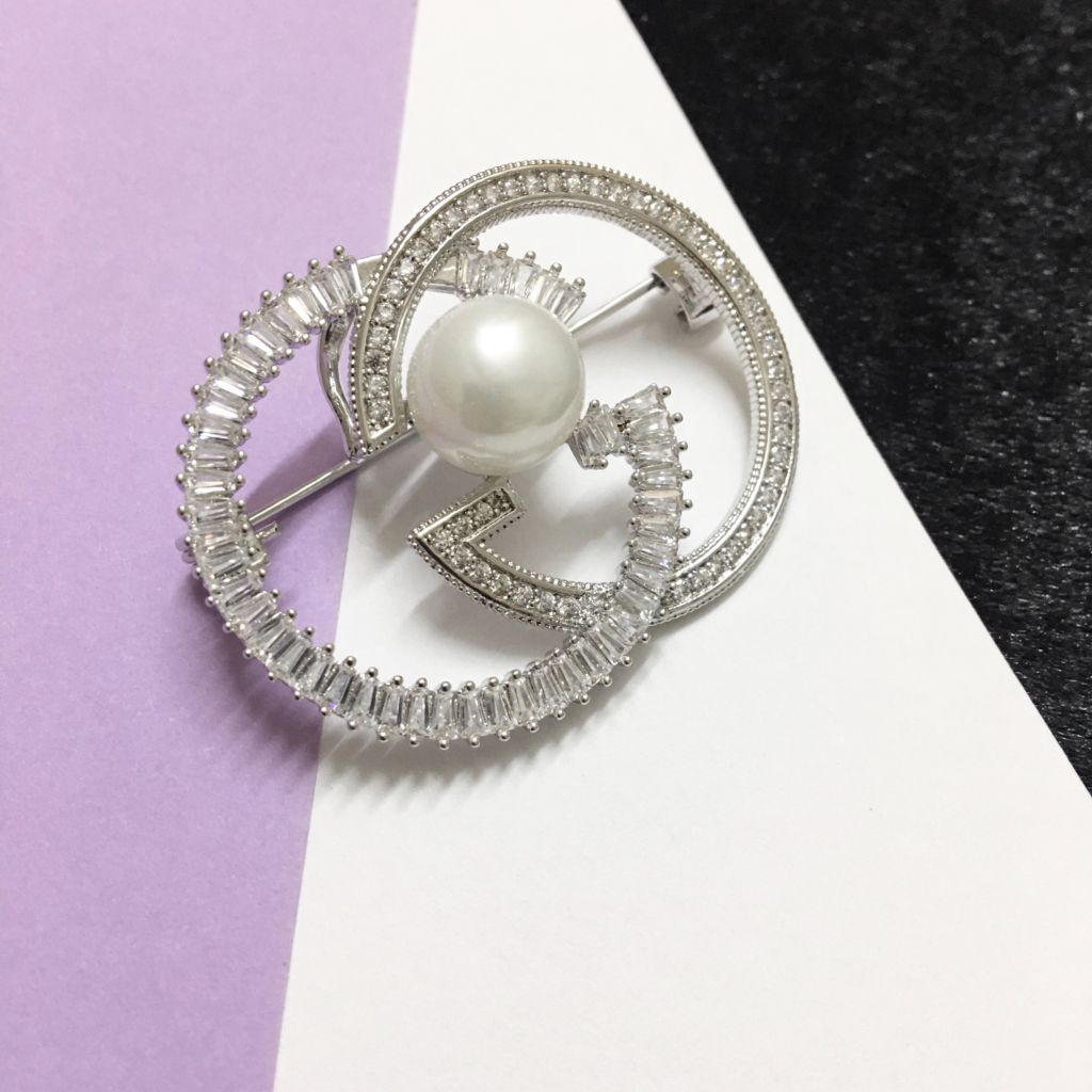  Cài Áo Nam, Nữ - Gucci Màu Trắng Ngọc Trai & Pha Lê (AH) 