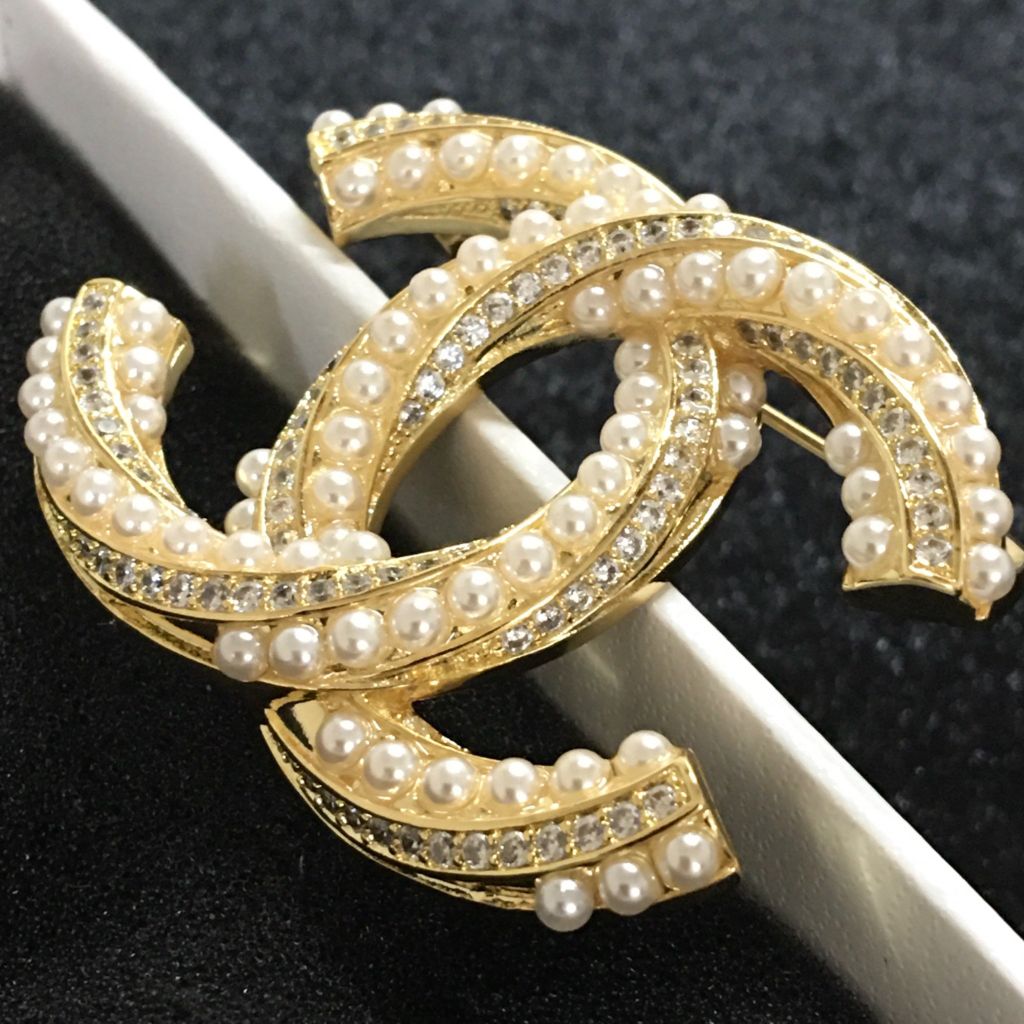  Cài Áo Nam, Nữ - Chanel Màu Vàng Ngọc Trai & Pha Lê Trắng (AZ) 