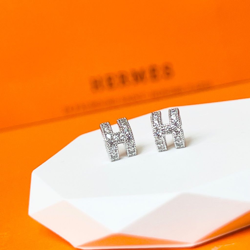  Bộ Trang Sức Hermes Trắng - Vòng Tay, Nhẫn & Bông Tai Pha Lê (AA) 