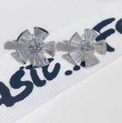  Bông Tai Cánh Hoa Bản To Pha Lê Trắng Sang Trọng (AJ) 