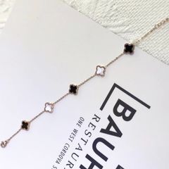  Vòng Tay TiTan Cao Cấp - Cỏ 4 Lá May Mắn 0,9cm Màu Đen & Màu Trắng Vỏ Trai Thiên Nhiên (AB) 