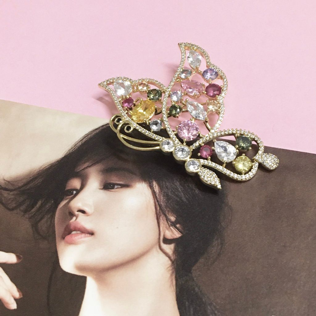  Cài Áo Con Bướm Pha Lê Màu Kiêu Sa (AF) 