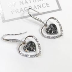  Bông Tai Trái Tim Pha Lê Đen & Trắng (AV) 