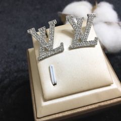  Bông Tai LV Màu Trắng Bản To Pha Lê (AB) 