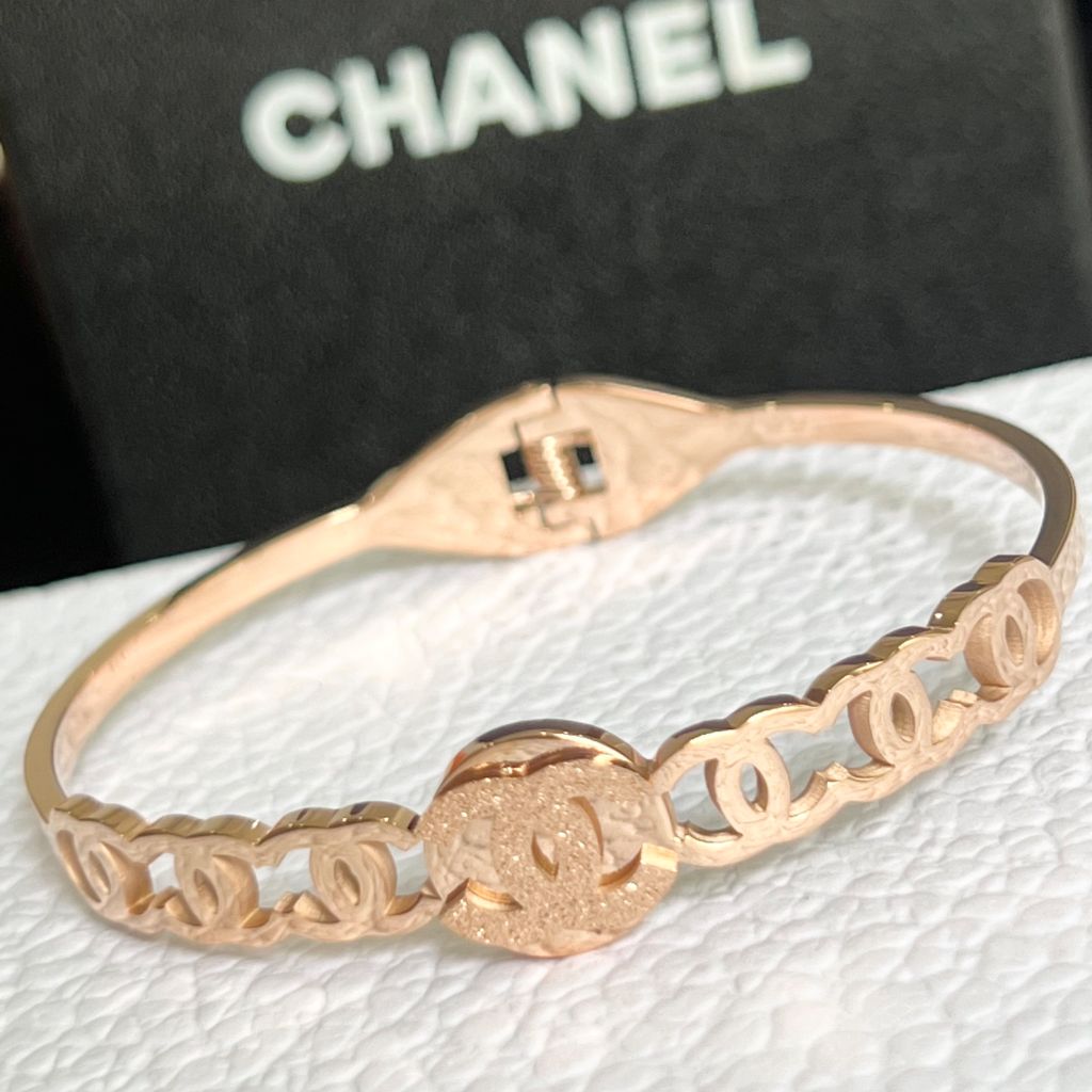  Vòng Tay TiTan Cao Cấp - Chanel Màu Vàng Hồng (AD) 