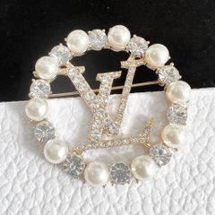  Cài Áo Nam, Nữ - LV Màu Vàng Ngọc Trai & Pha Lê Trắng (AD) 