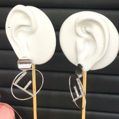  Bông Tai Fendi Vòng Tròn Bản To Pha Lê Trắng Cá Tính 