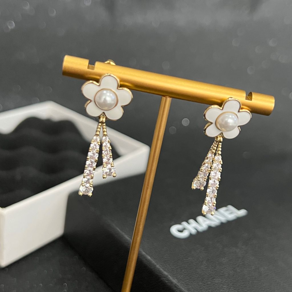  Bông Tai Hoa Trà Màu Vàng Ngọc Trai & Pha Lê Trắng (CG) 