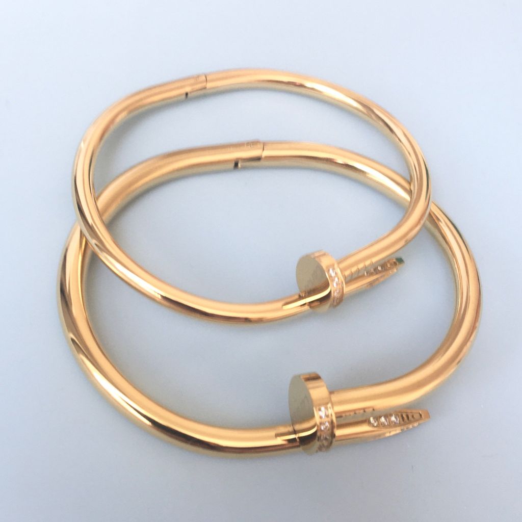  Vòng Tay Cặp Đôi Tình Yêu - Cartier Cây Đinh Màu Vàng Hồng Titan Cao Cấp Pha Lê (AC) 