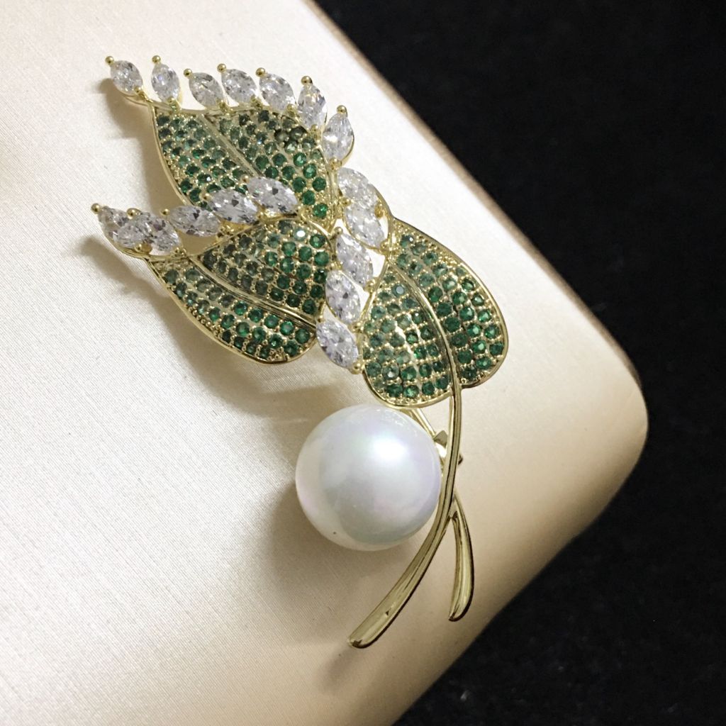  Cài Áo 3 Chiếc Lá Ngọc Trai & Pha Lê Xanh Sang Trọng (AI) 