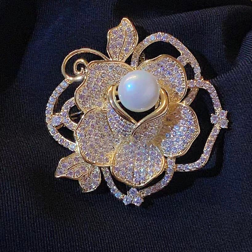 Cài Áo Hoa Hồng Vàng Ngọc Trai & Pha Lê Trắng (AK) 