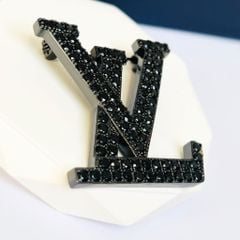  Cài Áo Nam, Nữ - LV Pha Lê Đen Sang Trọng (AI) 