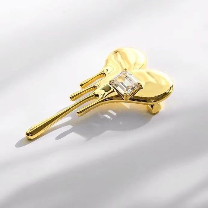  Cài Áo Nam, Nữ - Trái Tim Vàng Pha Lê Trắng Cá Tính 