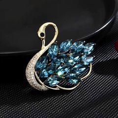  Cài Áo Con Thiên Nga Pha Lê Xanh Bích & Trắng (AK) 