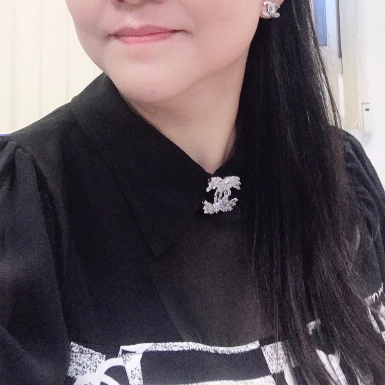  Cài Áo Nam, Nữ - Chanel Lưới Size To Màu Trắng Pha Lê (AJ) 